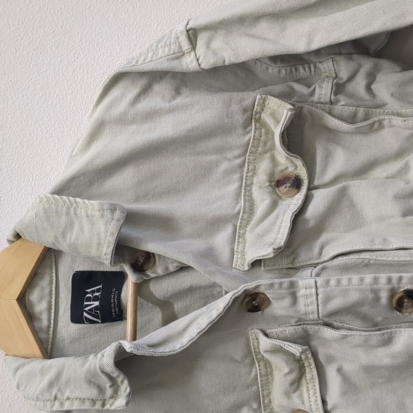 Zara light gray cropped button down jacket size XS - Picture 4 of 5